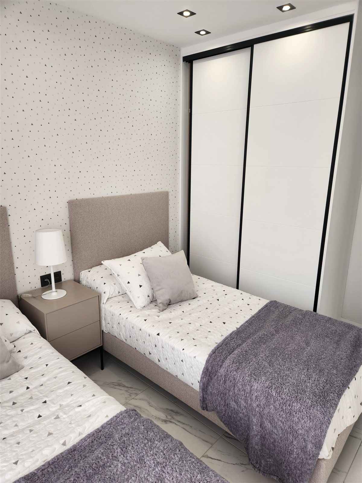 Fertiggestelltes Schlafzimmer, real in der Showwohnung fotografiert